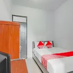 Oyo 2770 Zleepy Wisma Khazri
