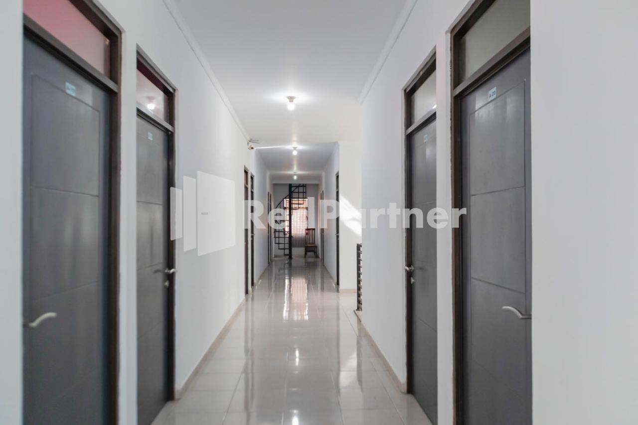 Oyo 2770 Zleepy Khazri Hotel Bogor
