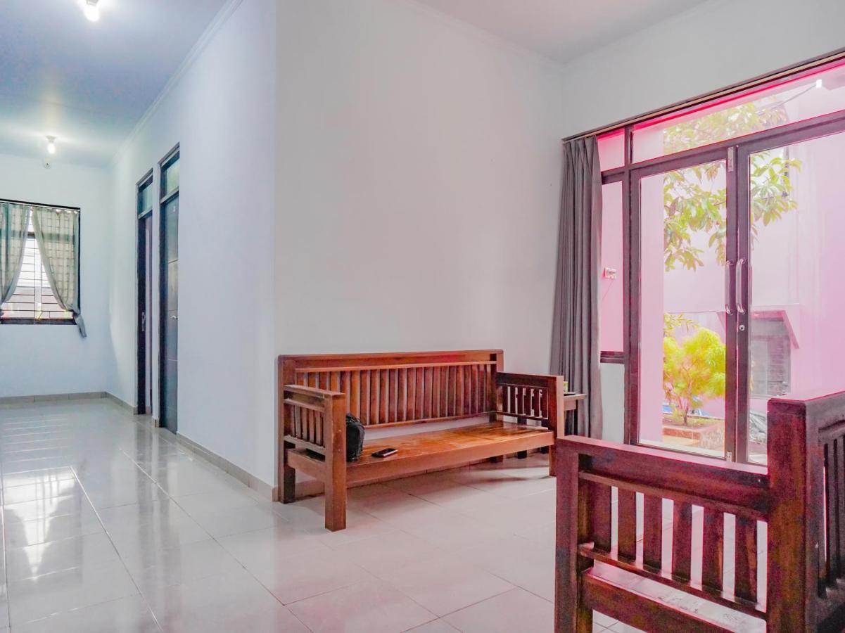 Hotel Oyo 2770 Zleepy Khazri Bogor