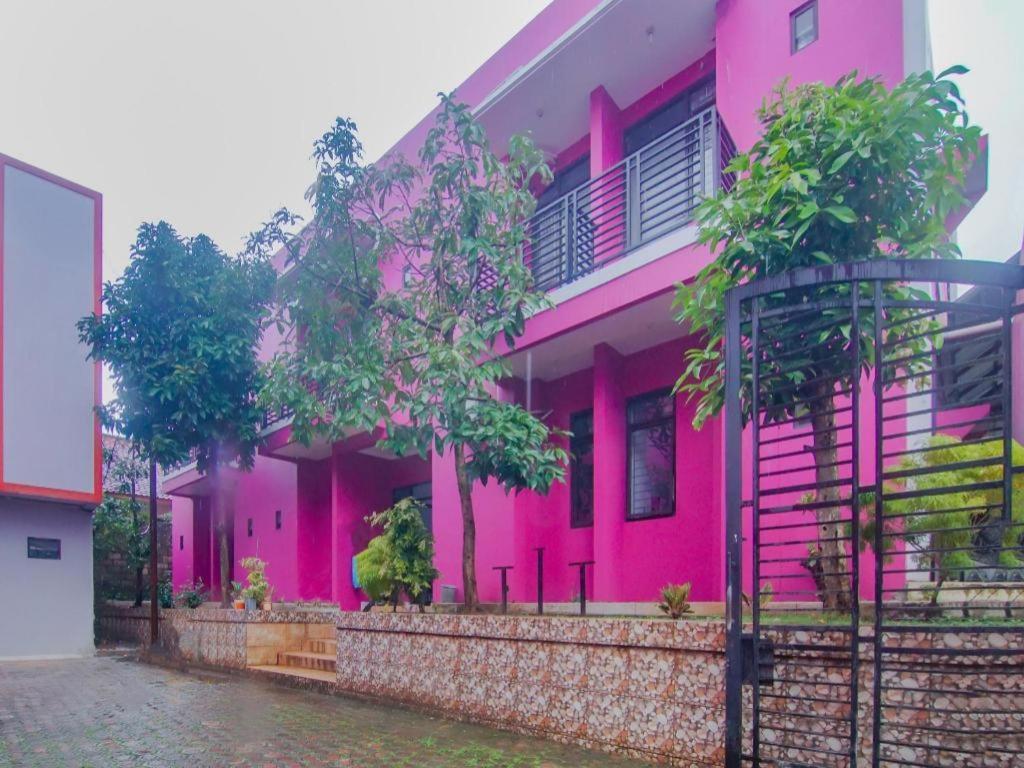 Hotel Oyo 2770 Zleepy Khazri 2*
